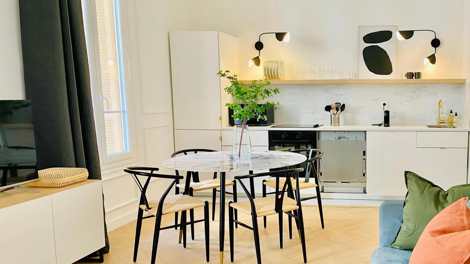 Newly Renovated Apartment With Balcony, Ac, Fiber Internet مونتي كارلو