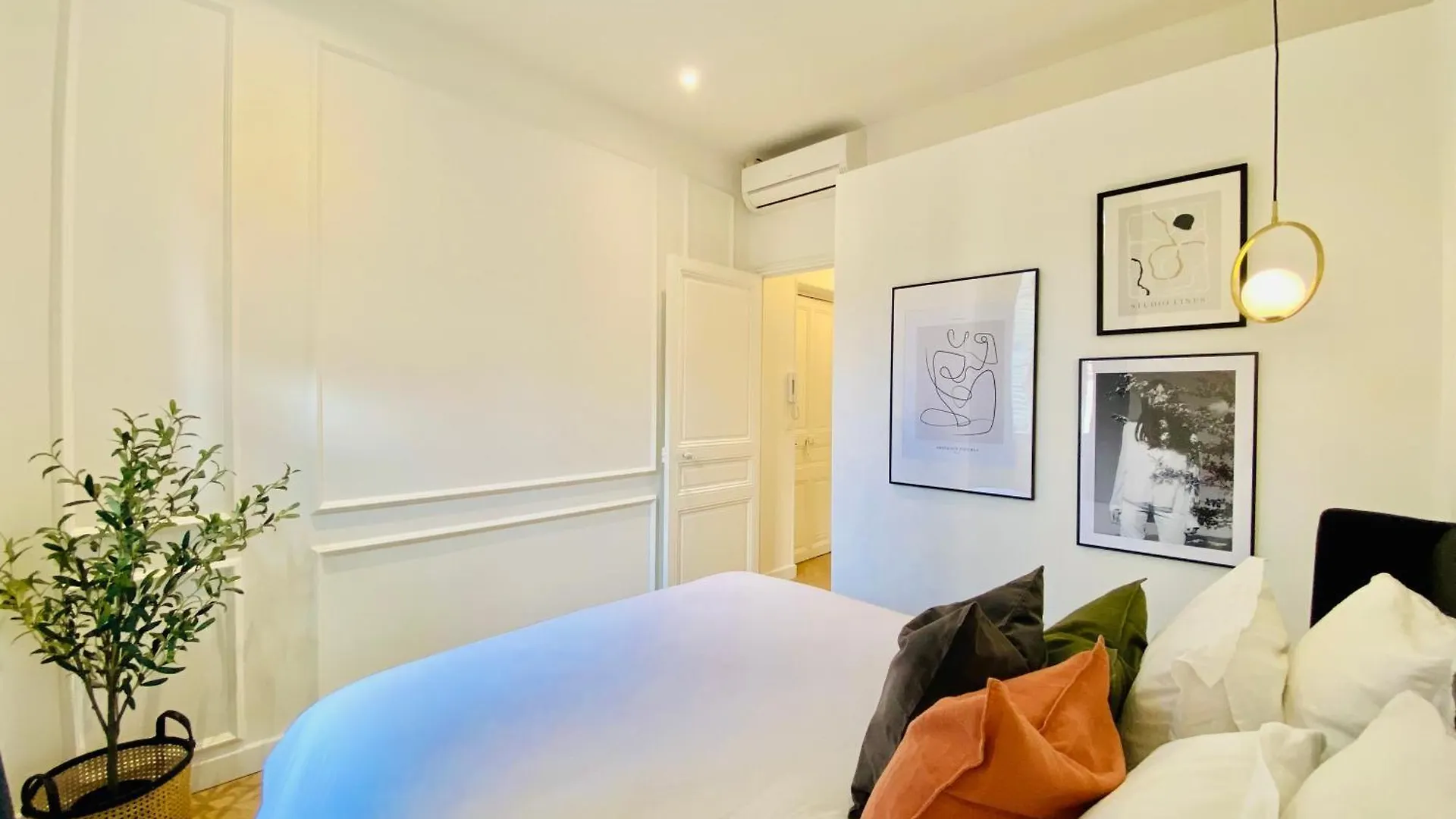Newly Renovated Apartment With Balcony, Ac, Fiber Internet Monte Carlo