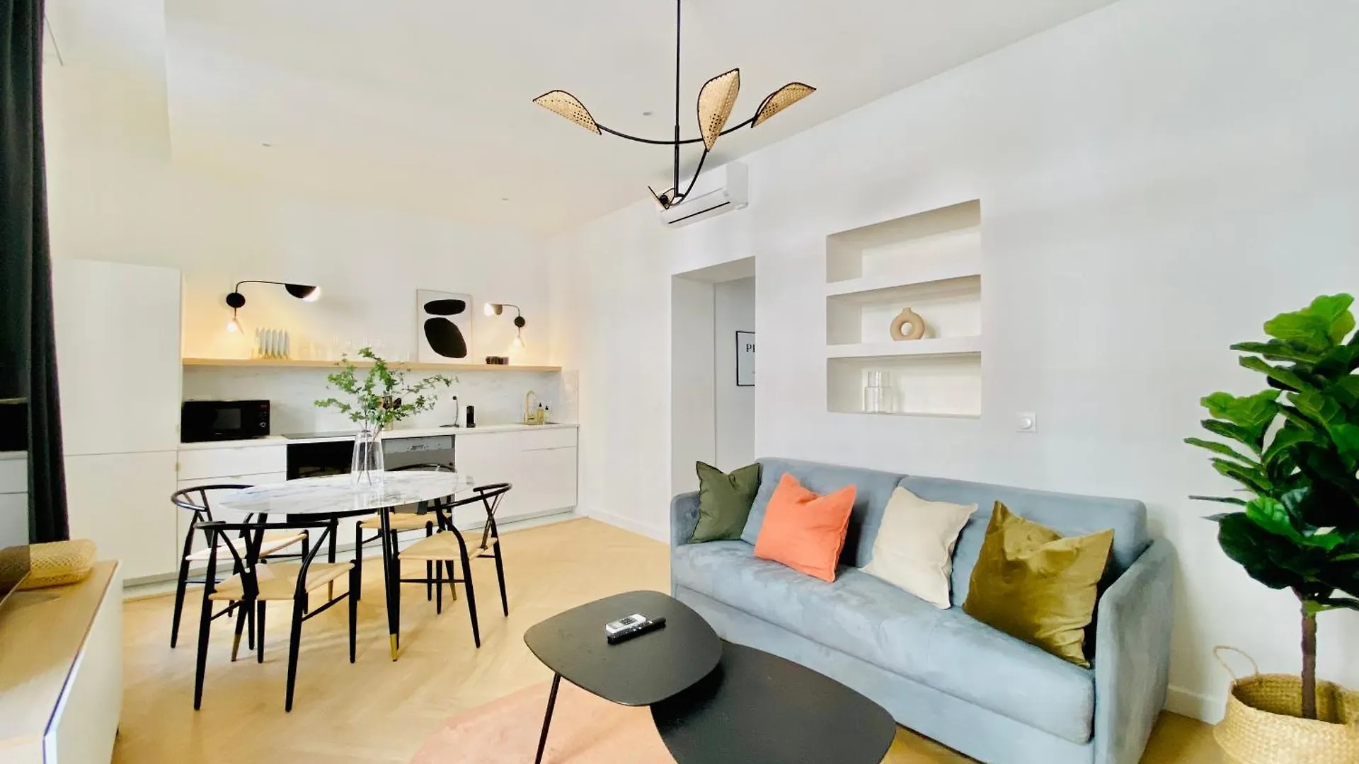 Newly Renovated Apartment With Balcony, Ac, Fiber Internet Monte Carlo 0*,  Monaco
