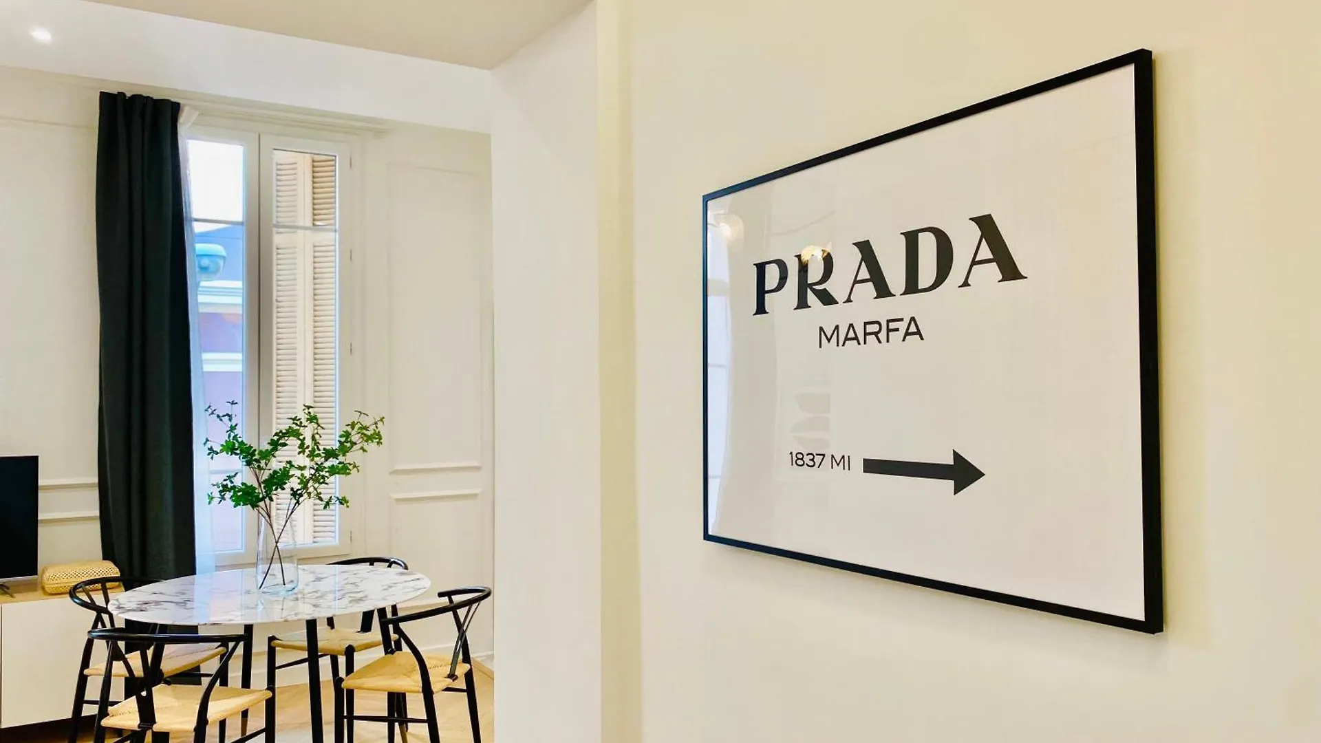 Newly Renovated Apartment With Balcony, Ac, Fiber Internet Monte Carlo